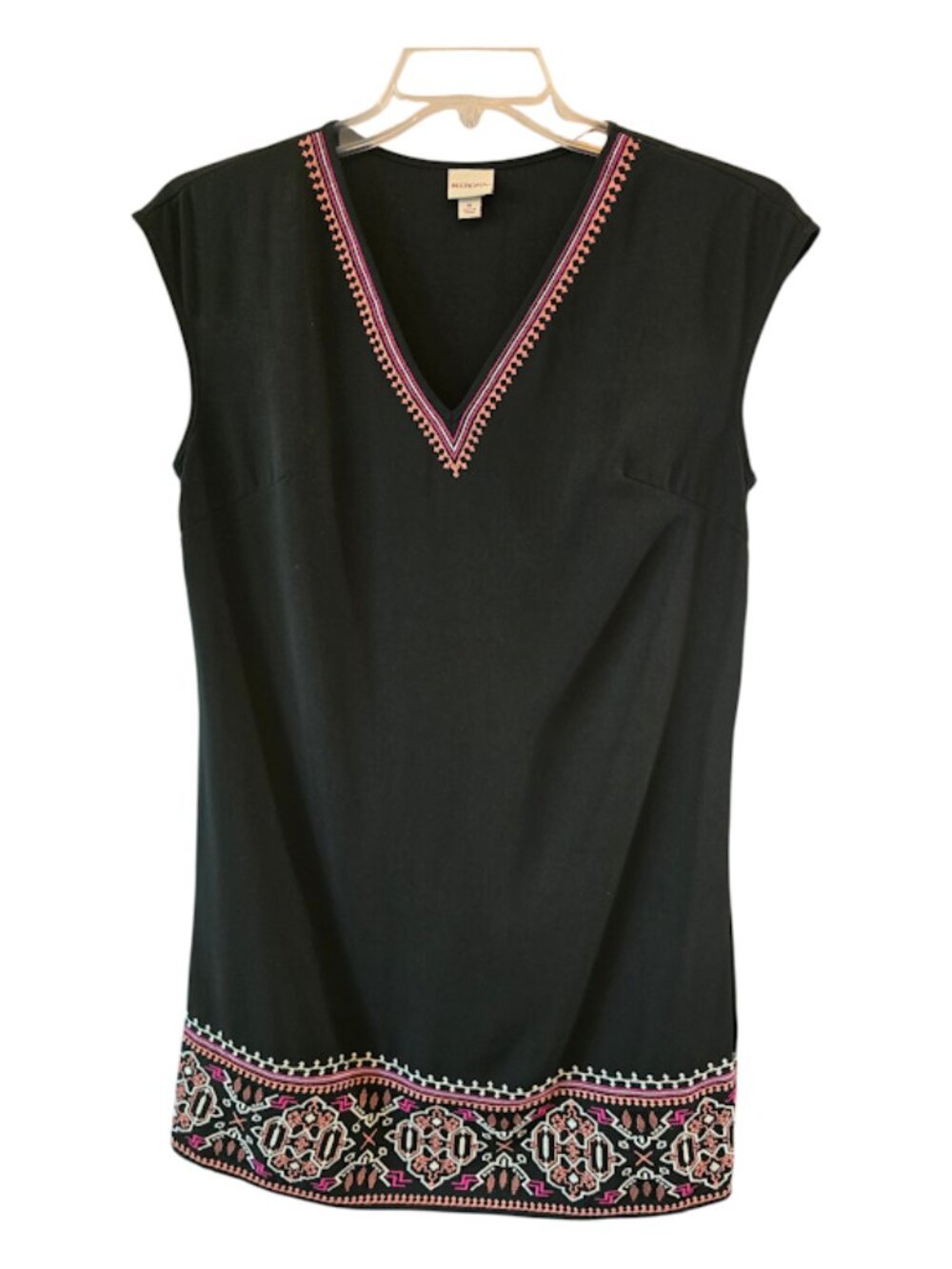 MERONA EMBROIDERED HEM BLACK VNECK MIDI DRESS MEDIUM RELAXED VACATION CASUAL